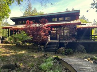 909 Exley Ln, Willits, CA 95490