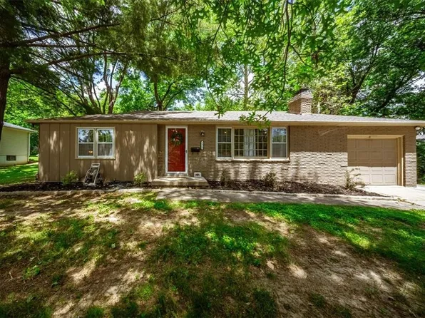 9924 W 55th St, Merriam, KS 66203