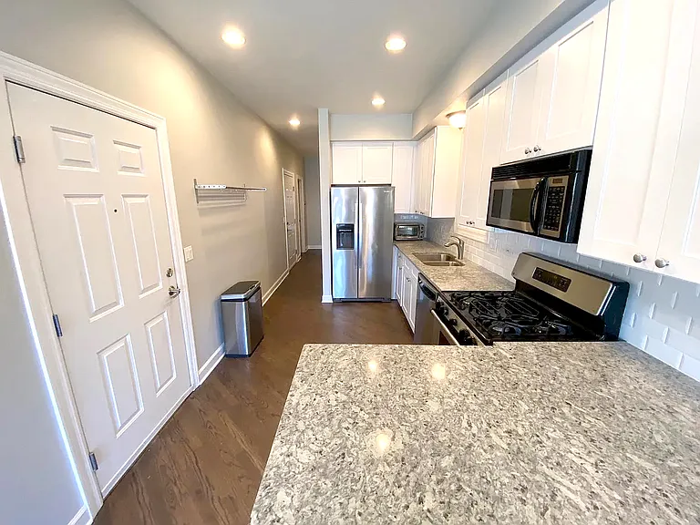 2627 W Belmont Ave #2 — Photo 5