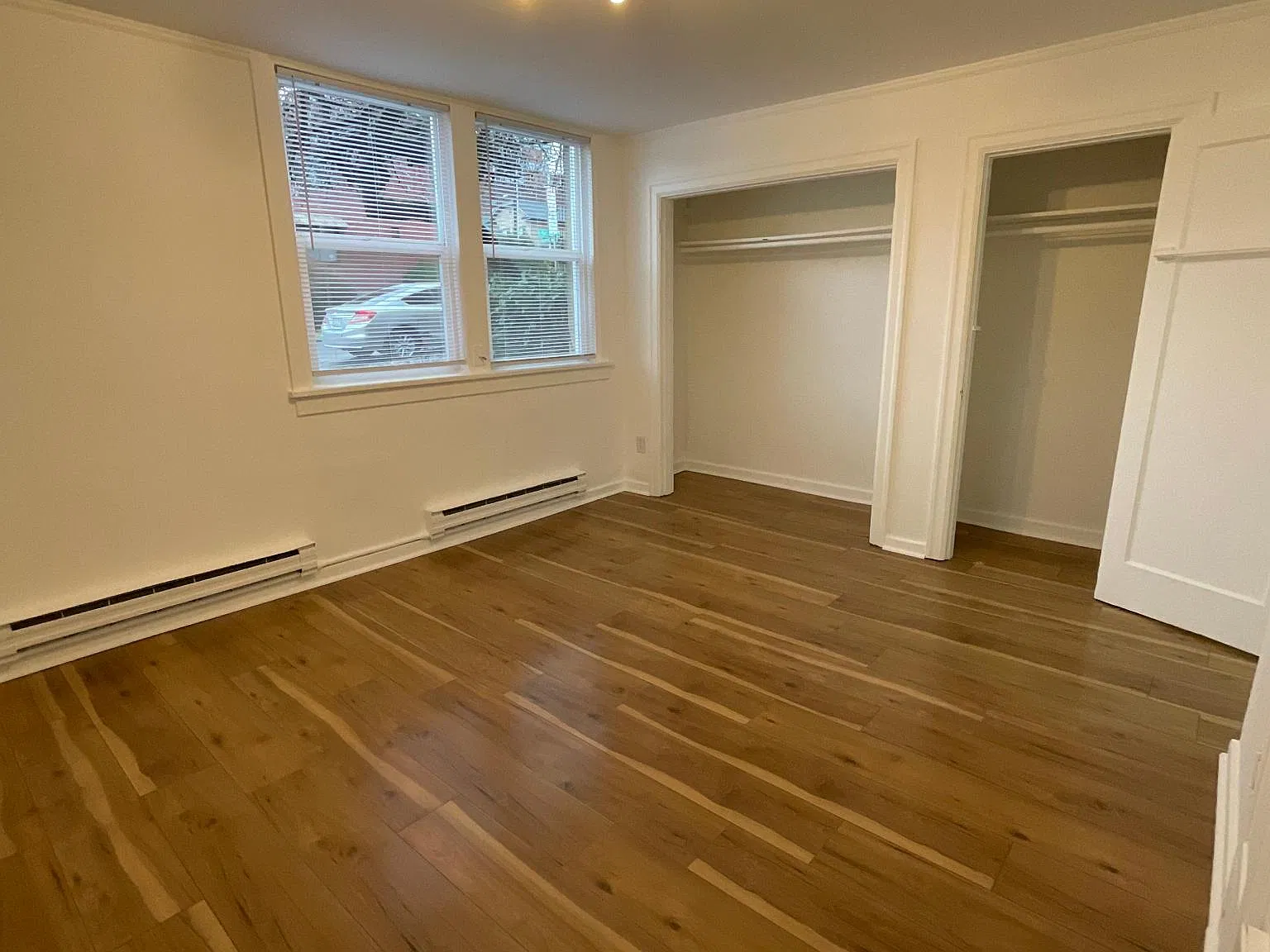 Studio, 350 sqft, $1,095 — Photo 2
