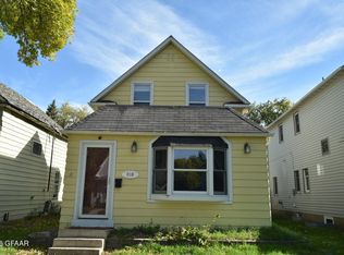 519 Chestnut St, Grand Forks, ND 58201