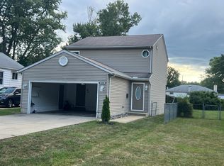 1295 Hulett Ave, Eastlake, OH 44095