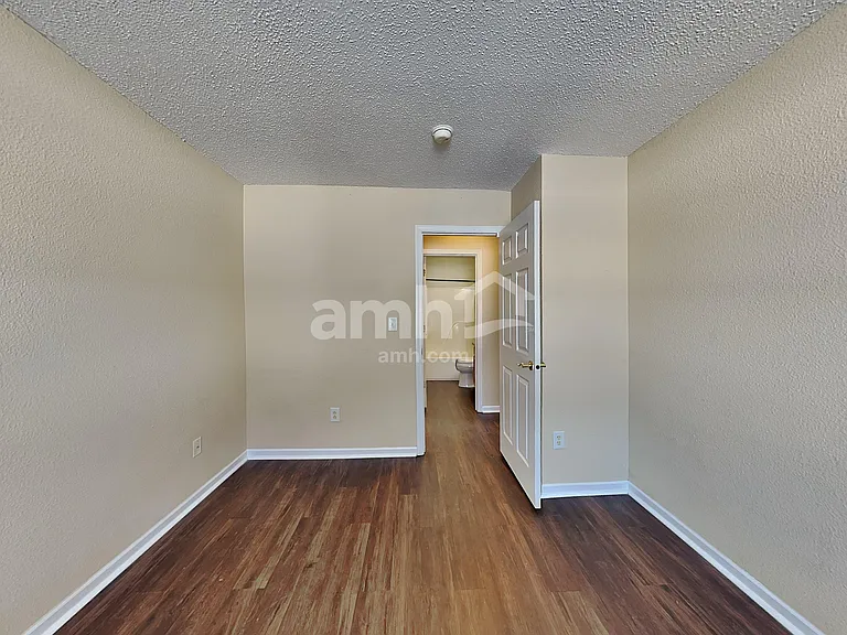 8110 Red Barn Ct — Photo 17