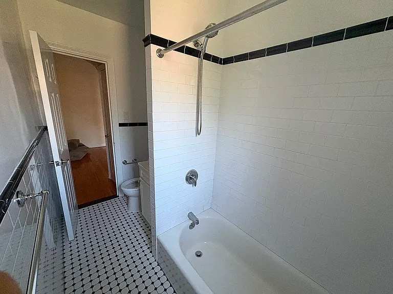 172-90 Highland Ave #2H — Photo 7