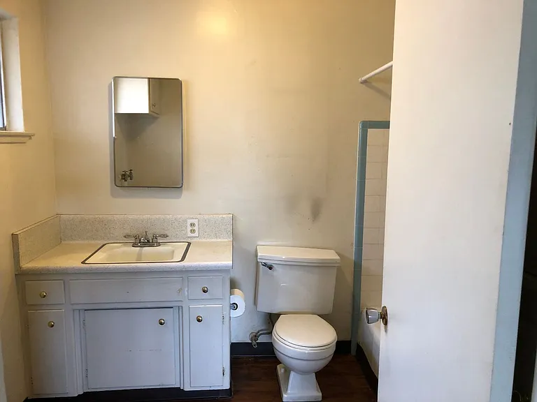 301 Poplar St #1 — Photo 7
