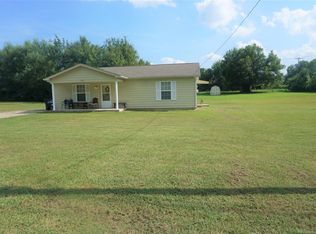 207 W Scott St, Henryetta, OK 74437