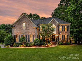 105 Beech Bluff Dr, Mount Holly, NC 28120