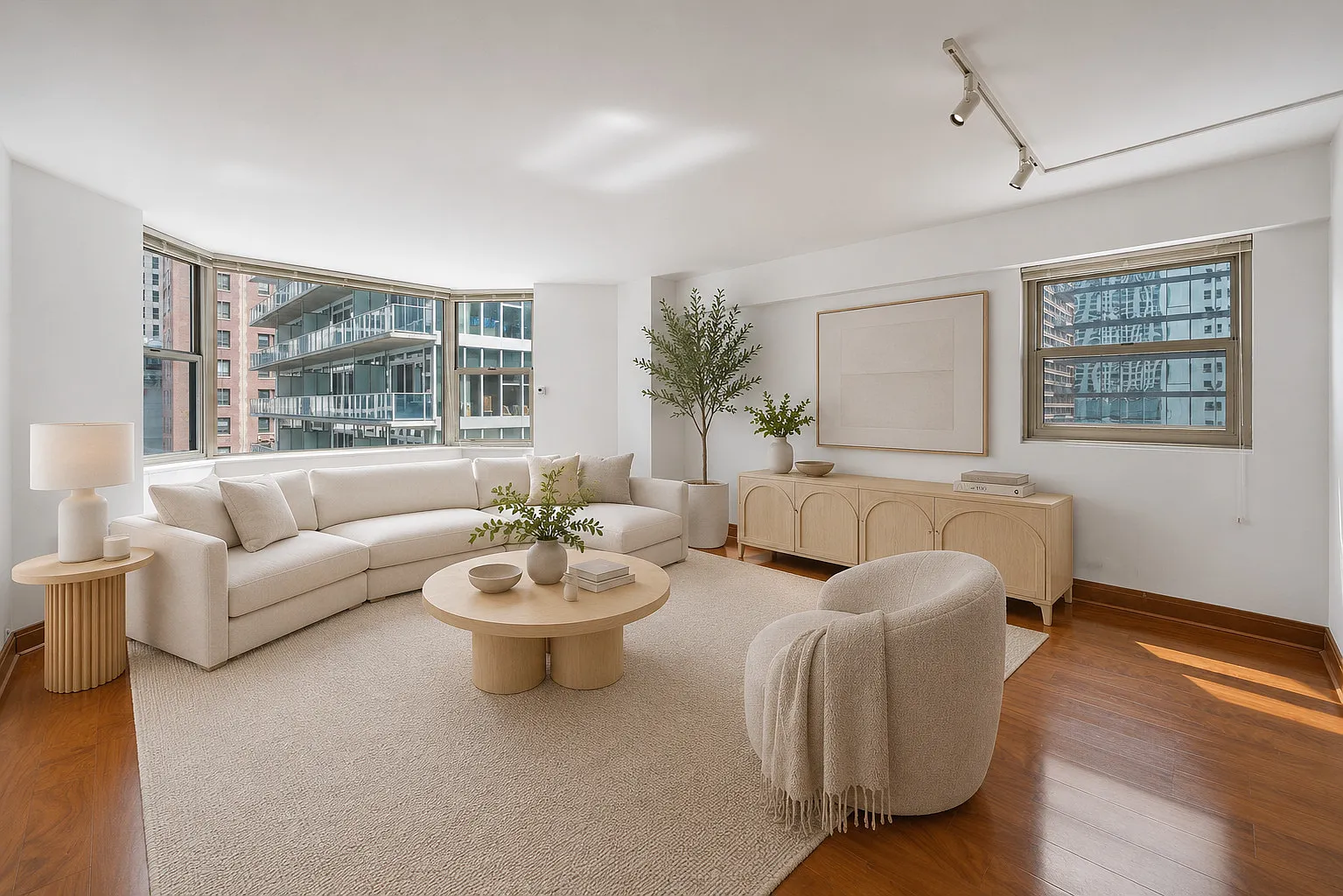 535 N Michigan Ave — Photo 3