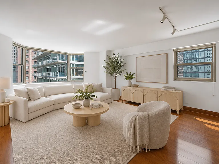 535 N Michigan Ave #1009 — Photo 3