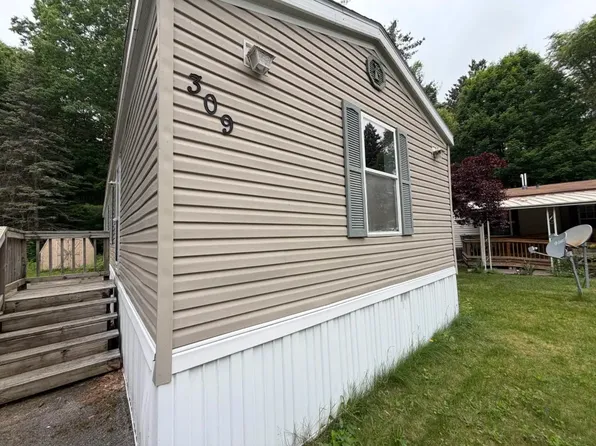 309 Elmrest St #30, Cadillac, MI 49601