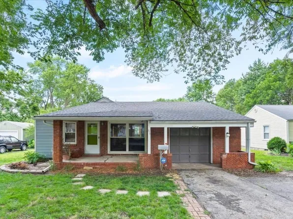 7512 Foster St, Overland Park, KS 66204