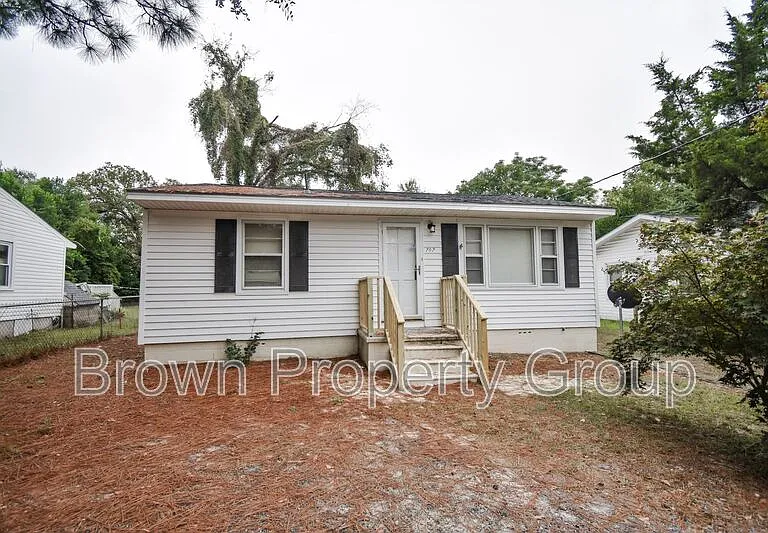 707 Veda St #B — Photo 1
