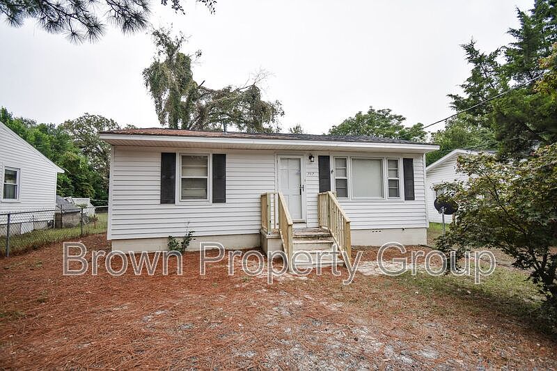 1st image of 707 Veda St #B