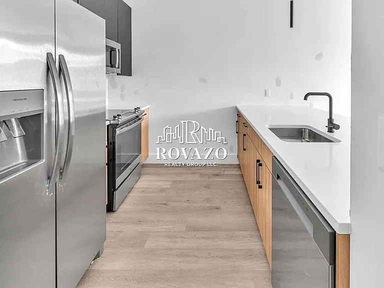 39-40 Madison St #503B — Photo 6