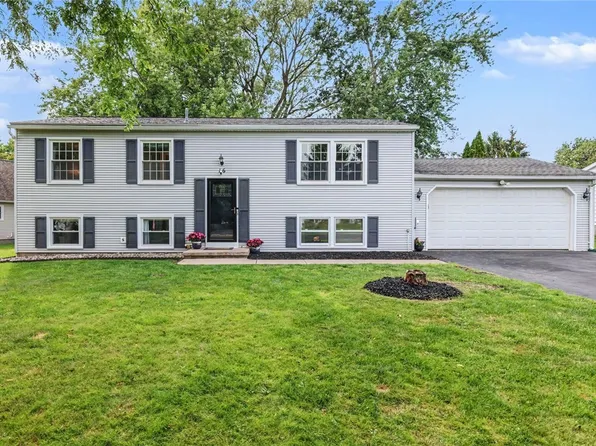 16 Strussenberg Dr, Hilton, NY 14468