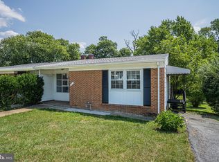 7 Arkla Ct, Baltimore, MD 21228