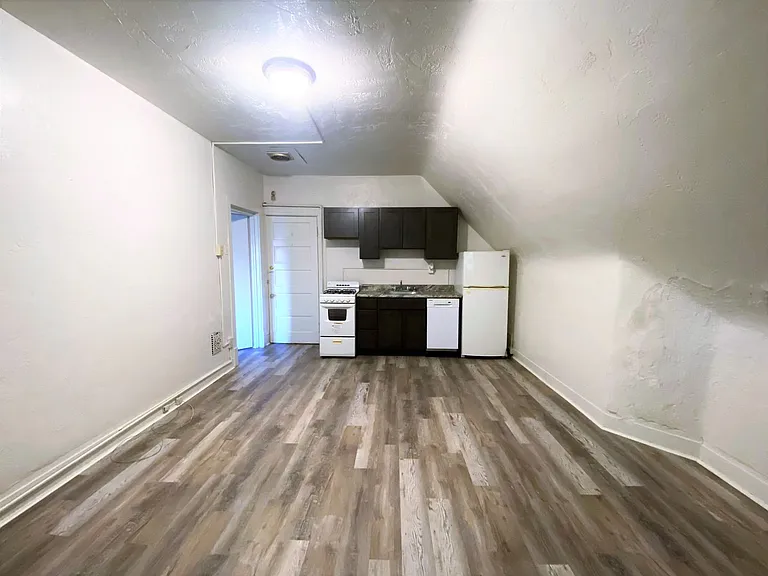 Friendship - Apartments For Rent In Pittsburgh — Photo 7