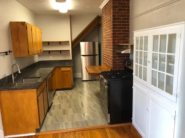 1305 Pennsylvania Ave #5 — Photo 5