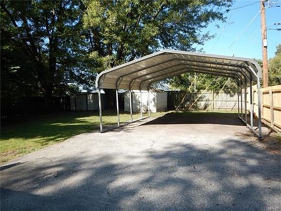 3rd image of 212 Cottage Hill Dr