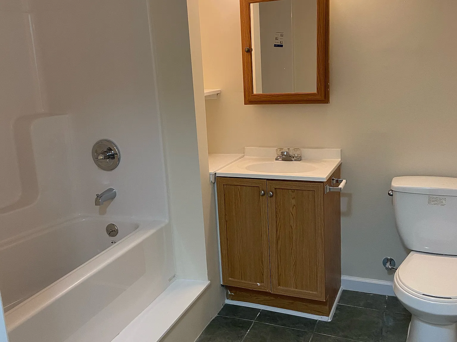 1 bed, 500 sqft, $1,299 — Photo 3