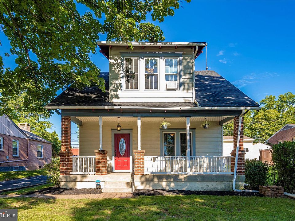 1st image of 408 Pangborn Blvd