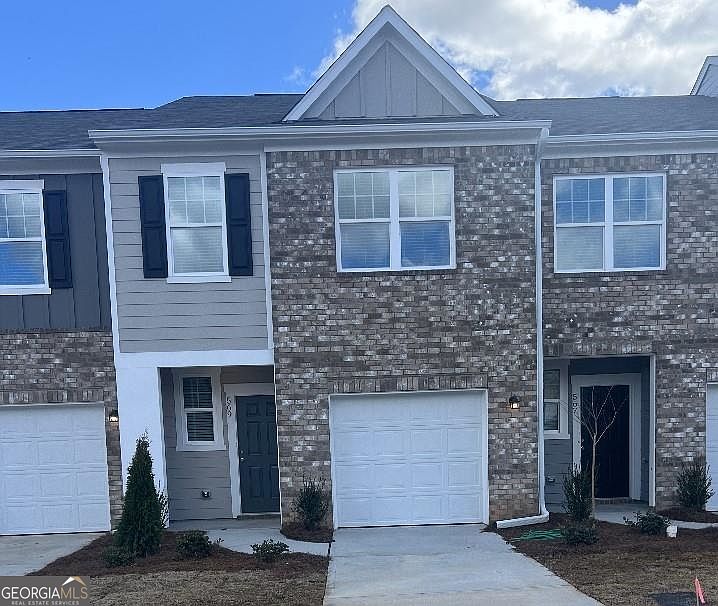 1st image of 569 Magnolia Cir #35