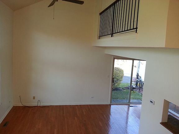 5th image of 379 N Dupage Dr