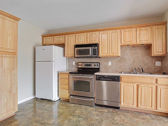 5th image of 612 SW Shadow Glen Ct