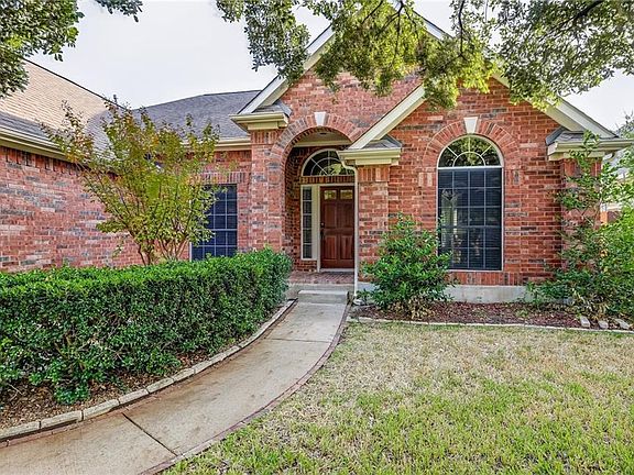 4th image of 1014 Savanna Ln