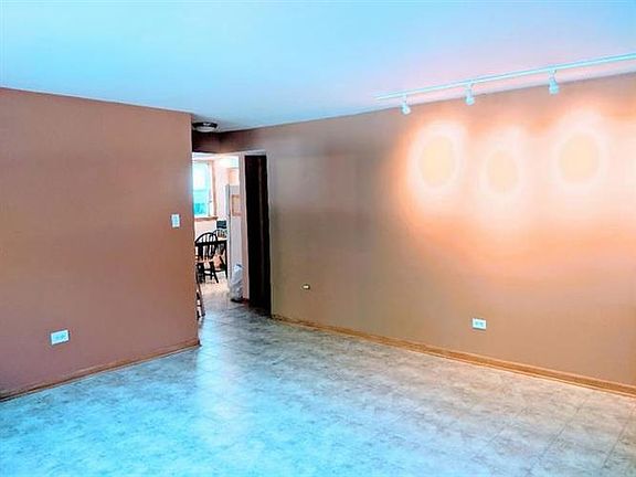 5th image of 10153 Hartford Ct APT 1A