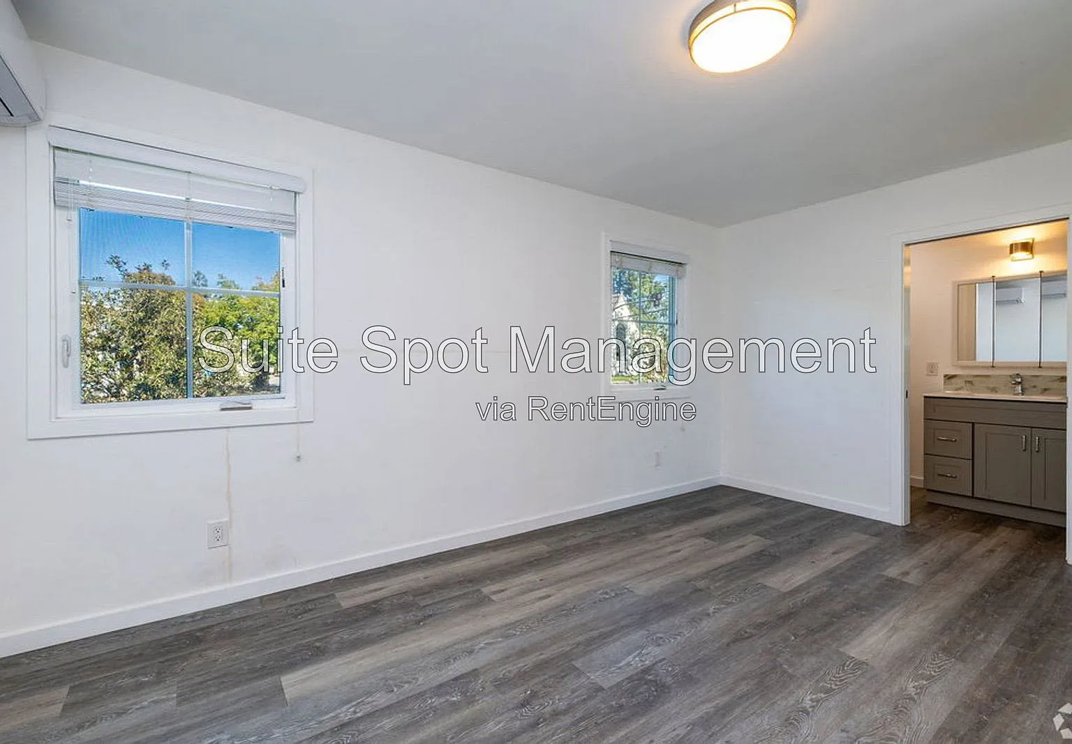Studio, $1,800 — Photo 2