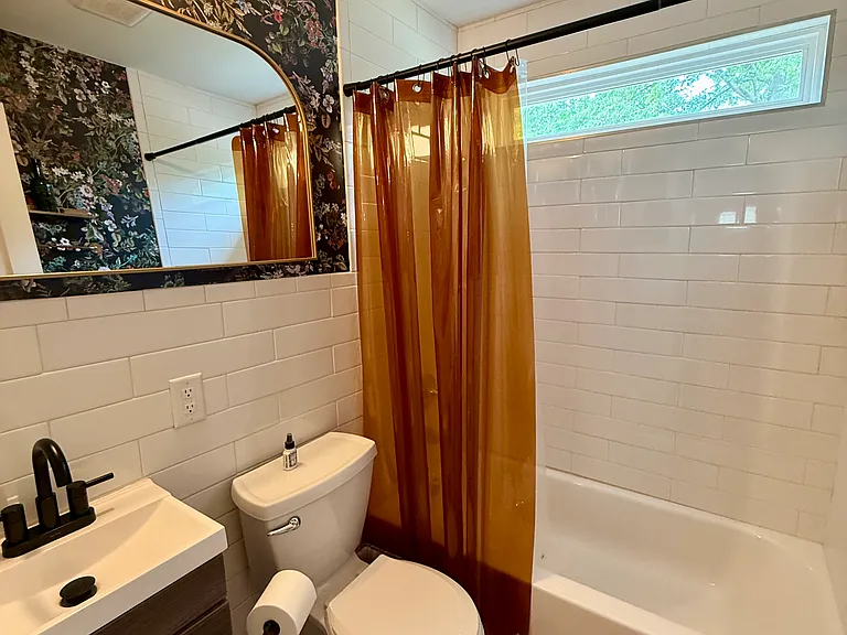 370 Clover St — Photo 10