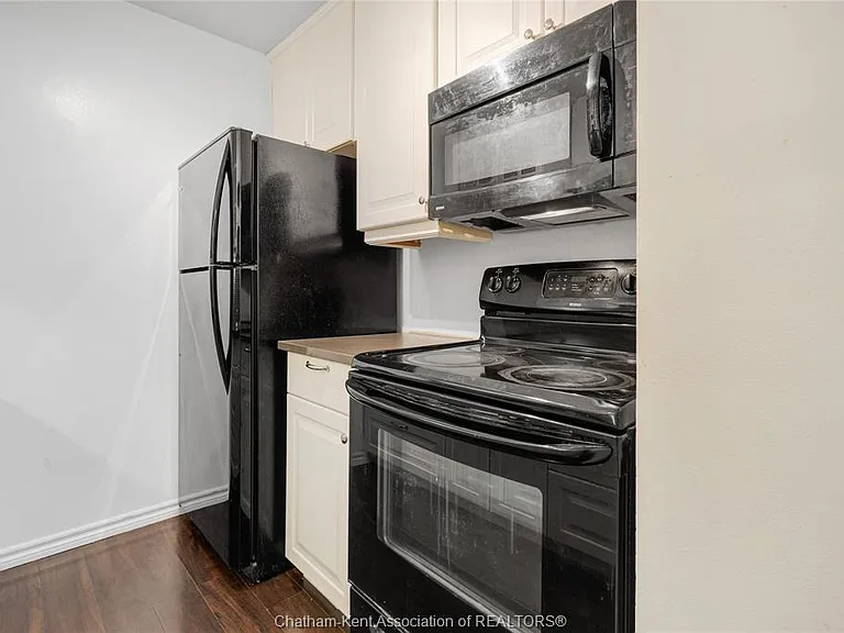 225 Campus Pkwy #117 — Photo 10