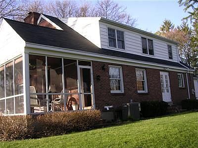 2nd image of 40 Whippoorwill Ln