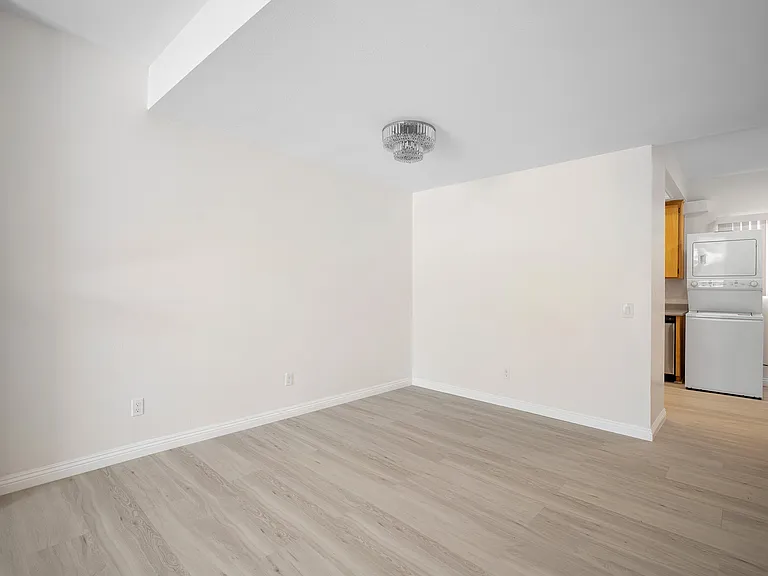 4328 Whitsett Ave #3 — Photo 10