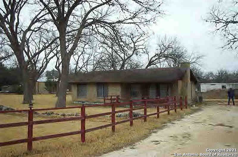 1st image of 47 Wood Hollow