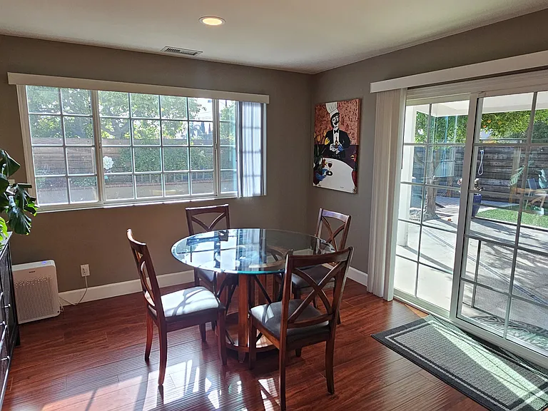 2494 Larrabee Pl — Photo 7