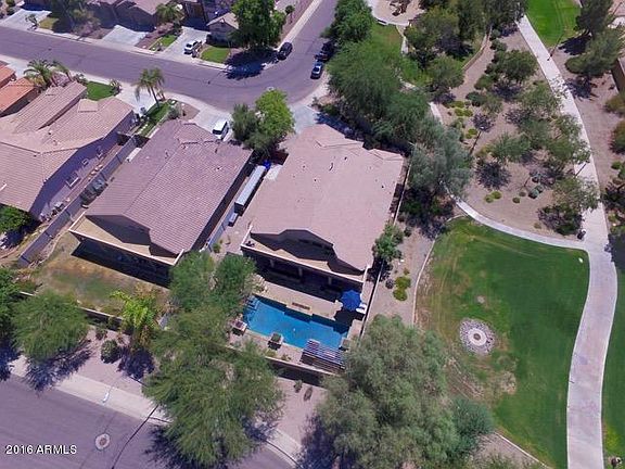 2nd image of 736 E Cedar Dr