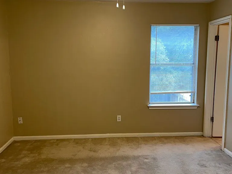 2400 Riddle Rd #B — Photo 43