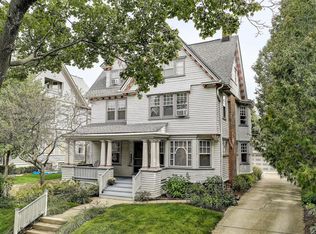 3234 N Hackett Ave, Milwaukee, WI 53211