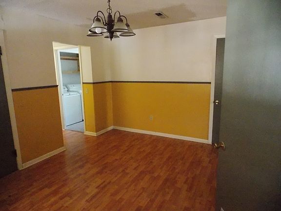 5th image of 103 W 8th St