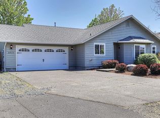 2719 Esther Ln, Grants Pass, OR 97527