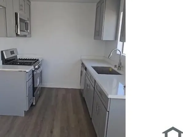 525 W 8th St #201, San Pedro, CA 90731