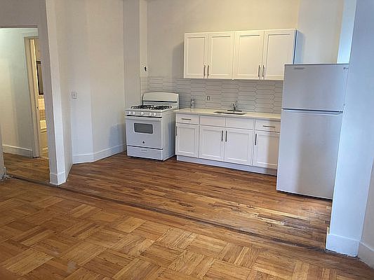 3rd image of 242 E 25th St #1