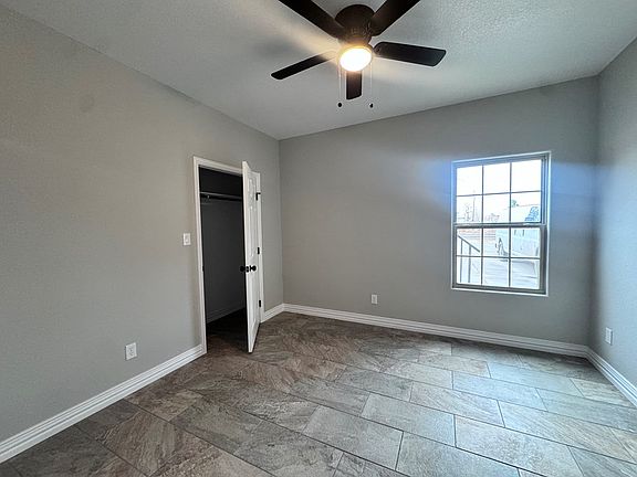 3rd image of 2208 S Park St