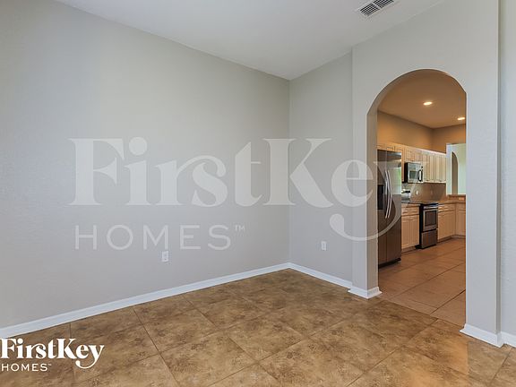 4th image of 2751 Berkford Cir
