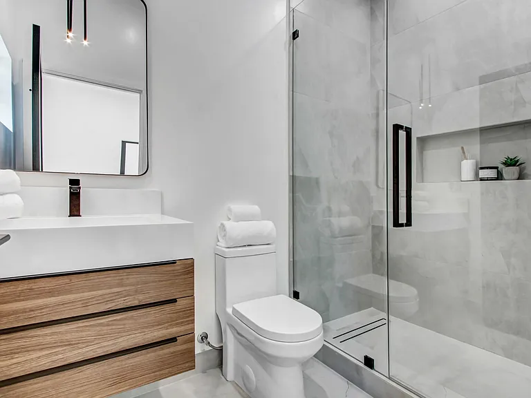 5764 Encino Ave — Photo 7