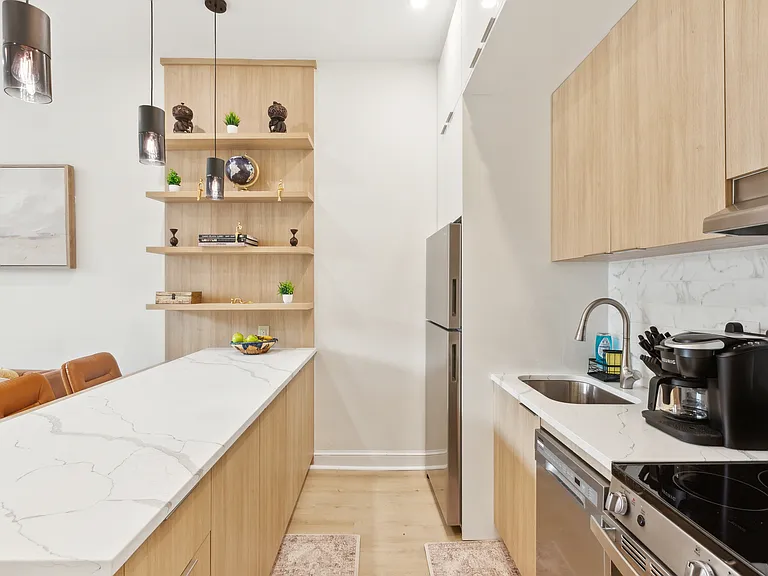 134 F St SE #2 — Photo 10
