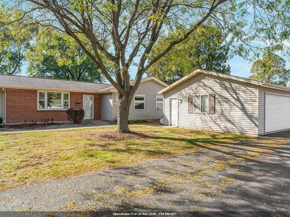 1025 S West Ct APT C, Appleton, WI 54915