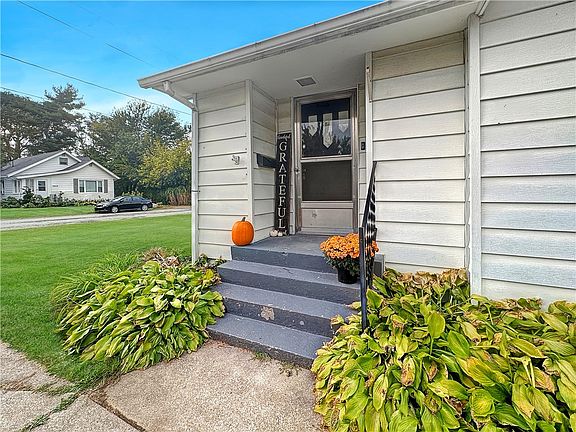 4th image of 3219 Court Ave